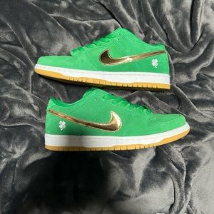 Size 9.5 st Patrick’s day dunk sb